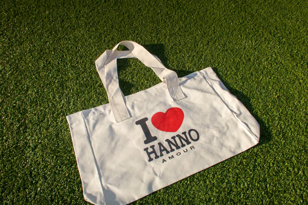 AMOUR HANNO TOTE